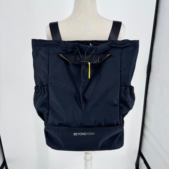 Beyond Yoga Backpack Black New - Picture 2 of 7